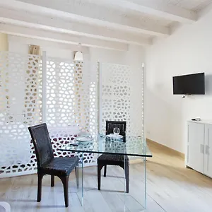 https://greek-luxury-apartments.palermohotels.org